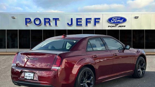 2023 Chrysler 300 Touring L