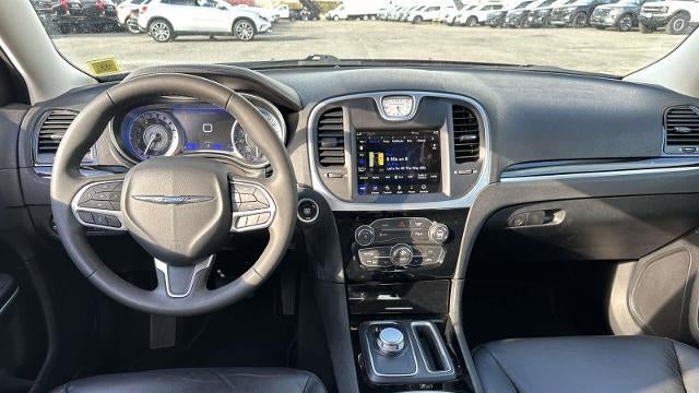 2023 Chrysler 300 Touring L