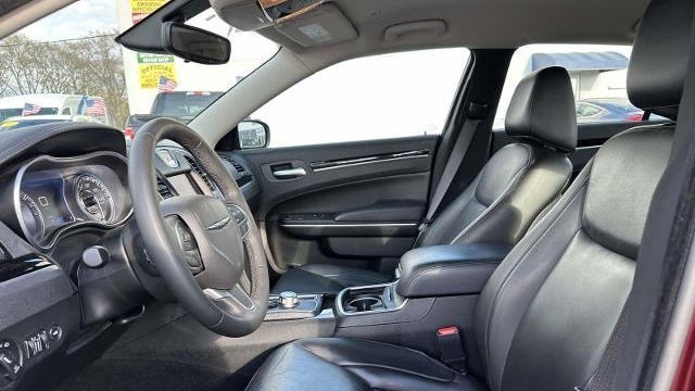 2023 Chrysler 300 Touring L