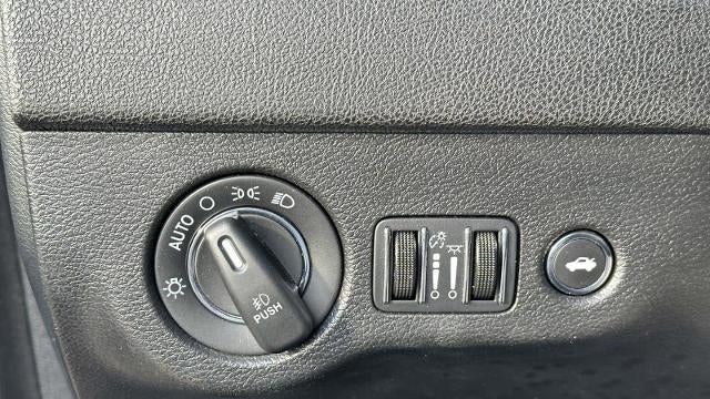 2023 Chrysler 300 Touring L
