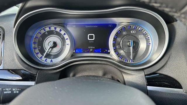 2023 Chrysler 300 Touring L