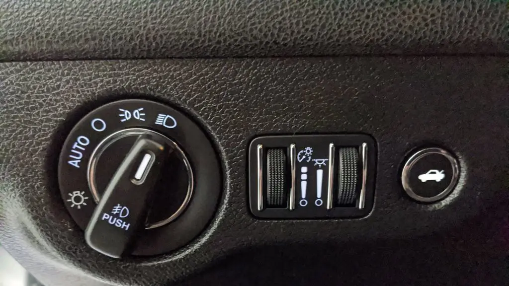 2023 Chrysler 300 Touring L
