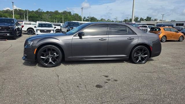 2022 Chrysler 300 Touring L