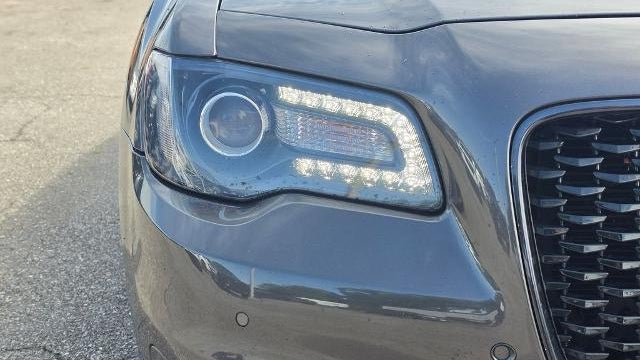 2022 Chrysler 300 Touring L