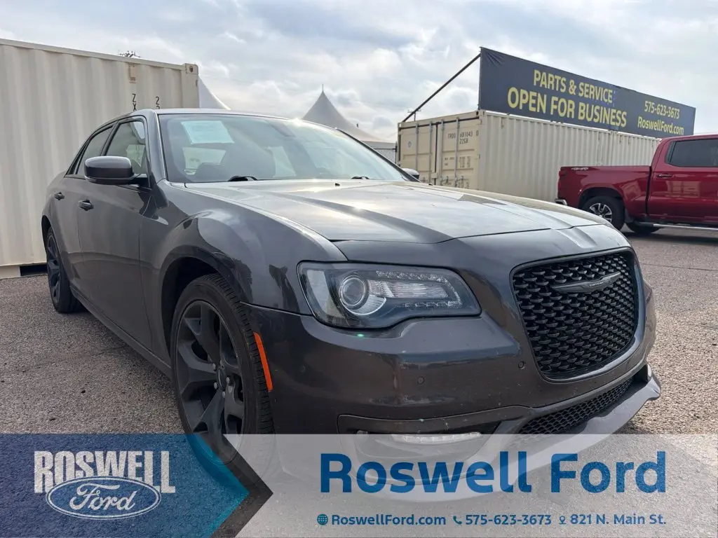 2023 Chrysler 300 - $26,998