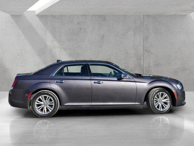 2016 Chrysler 300 - $13,993