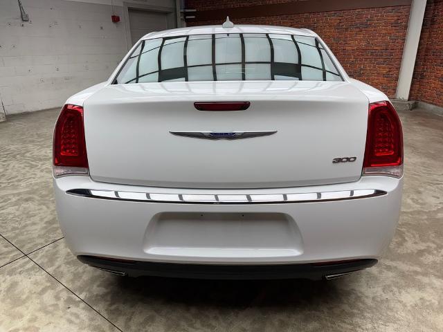 2019 Chrysler 300 - $15,510