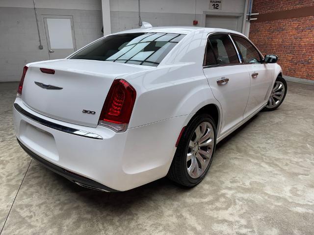 2019 Chrysler 300 - $15,510