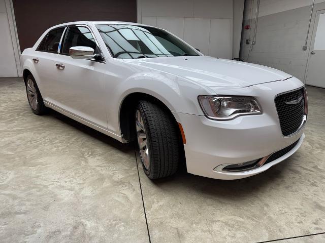 2019 Chrysler 300 - $15,510