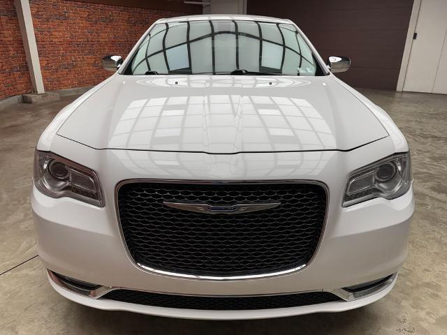 2019 Chrysler 300 - $15,510