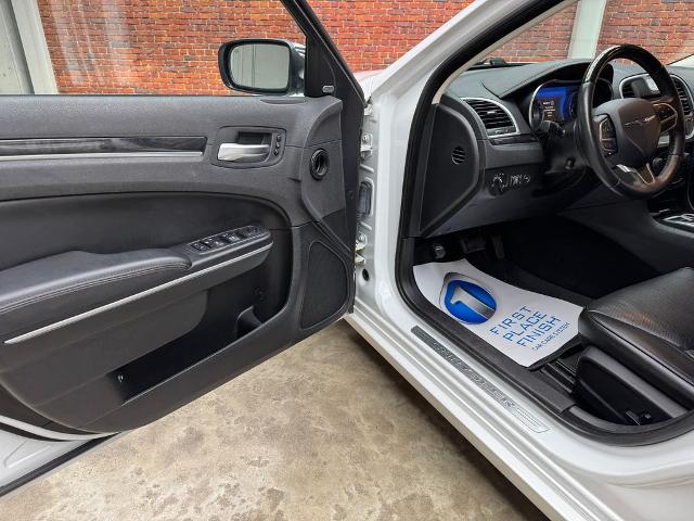 2019 Chrysler 300 - $15,510