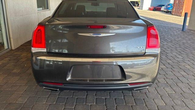 2019 Chrysler 300 Limited