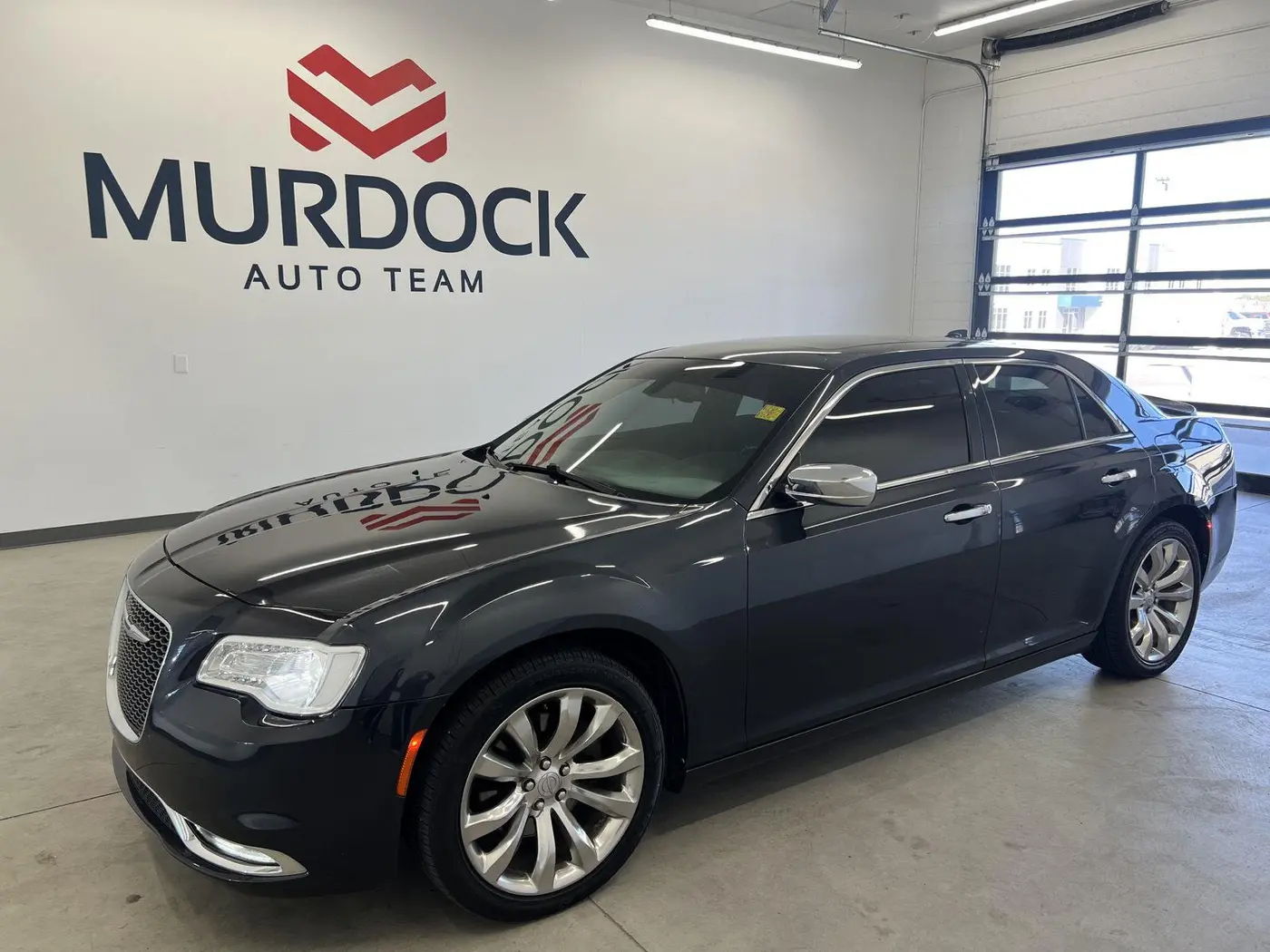2016 Chrysler 300 - $9,498