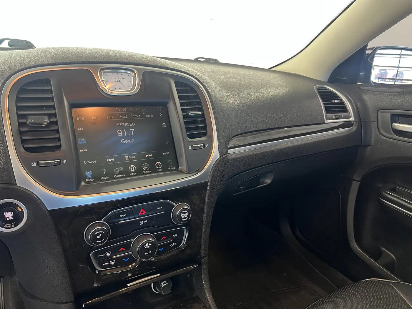 2016 Chrysler 300 - $8,998