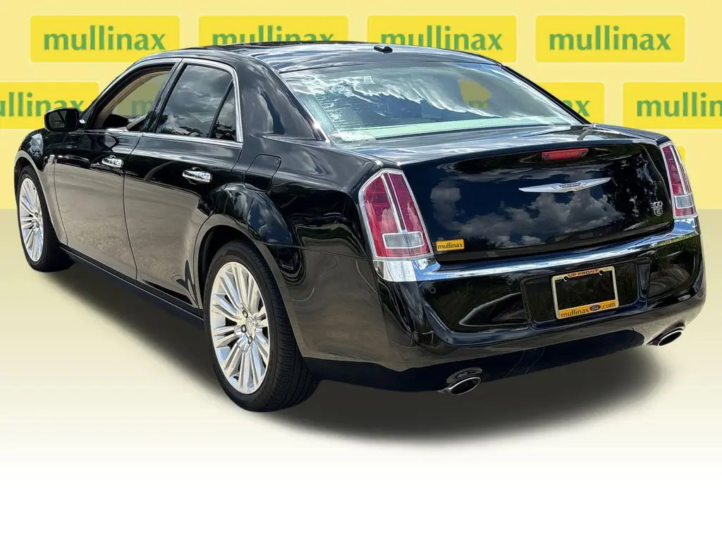 2013 Chrysler 300 - $14,000