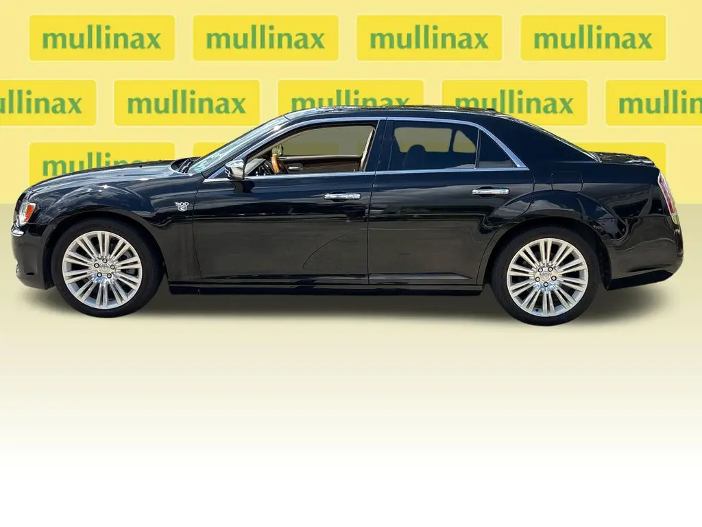 2013 Chrysler 300 - $14,000
