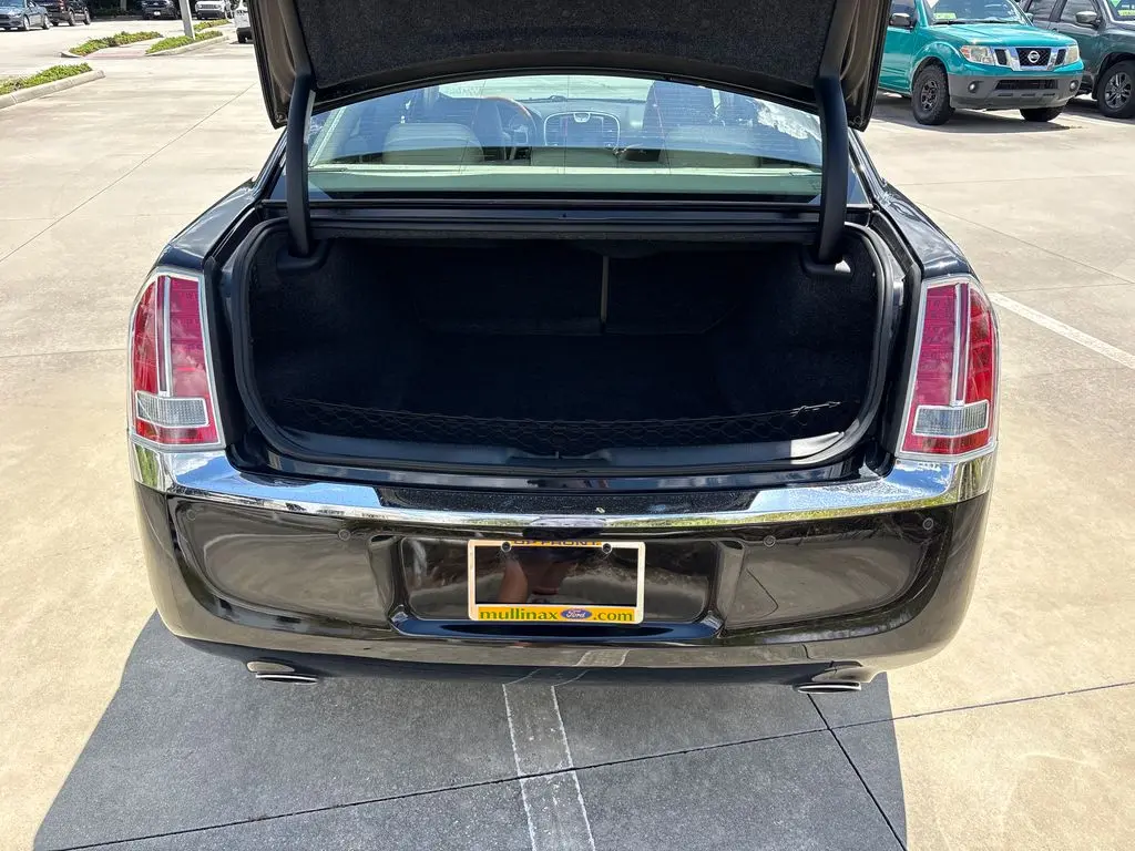 2013 Chrysler 300 - $14,000