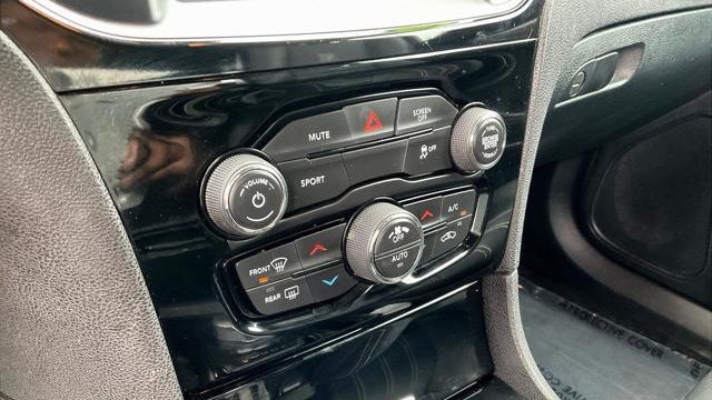 2018 Chrysler 300 S