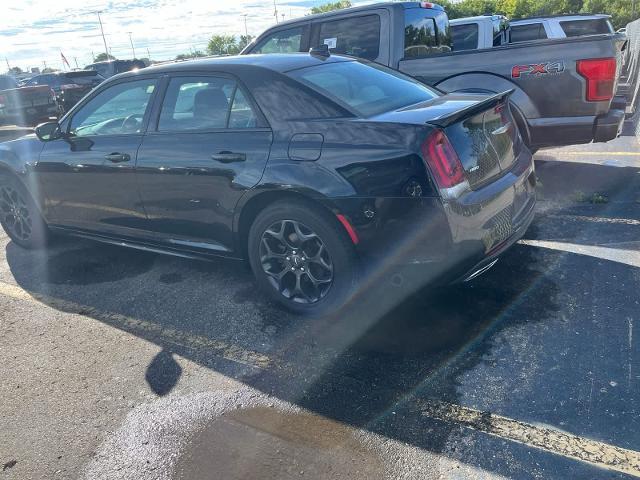 2019 Chrysler 300 - $17,179