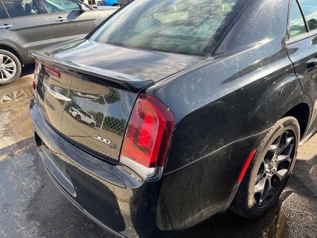 2019 Chrysler 300 - $17,179