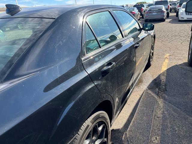 2019 Chrysler 300 - $17,179