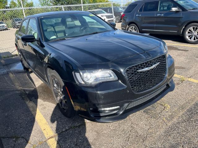 2019 Chrysler 300 - $17,179