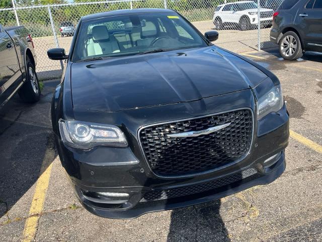 2019 Chrysler 300 - $17,179