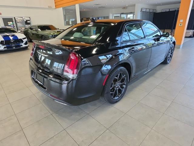 2019 Chrysler 300 - $17,079