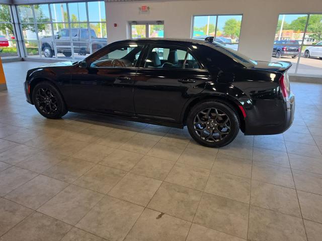 2019 Chrysler 300 - $17,079