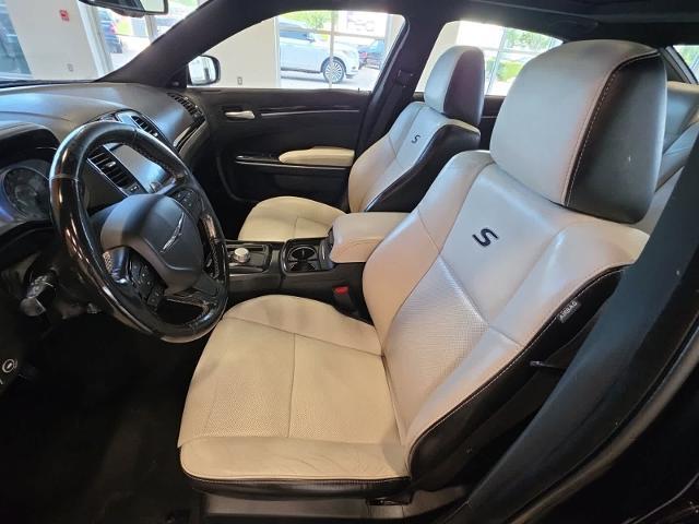 2019 Chrysler 300 - $17,079