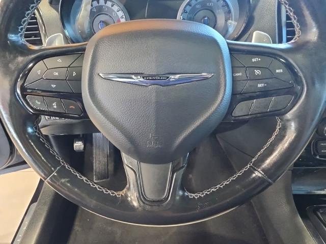 2019 Chrysler 300 - $17,079