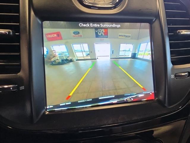 2019 Chrysler 300 - $17,079