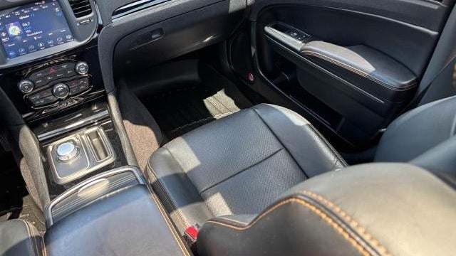 2018 Chrysler 300 S