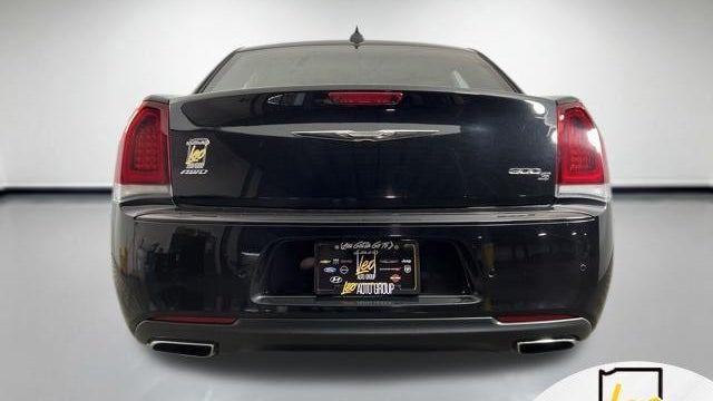 2015 Chrysler 300 S