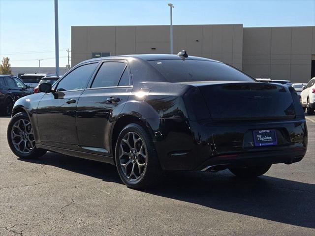 2016 Chrysler 300 - $13,996