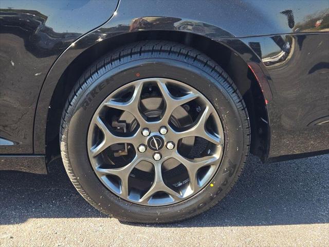 2016 Chrysler 300 - $13,996