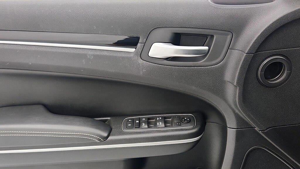 2019 Chrysler 300 S