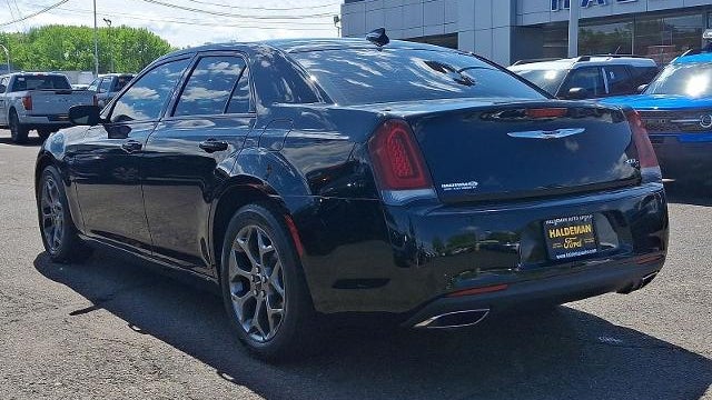 2017 Chrysler 300 S