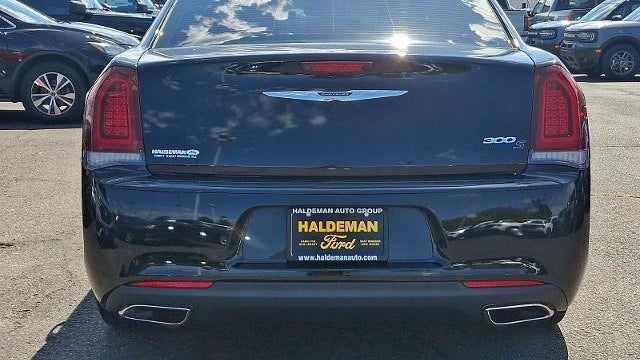 2017 Chrysler 300 S