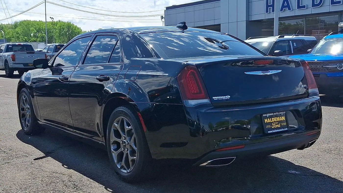 2017 Chrysler 300 S