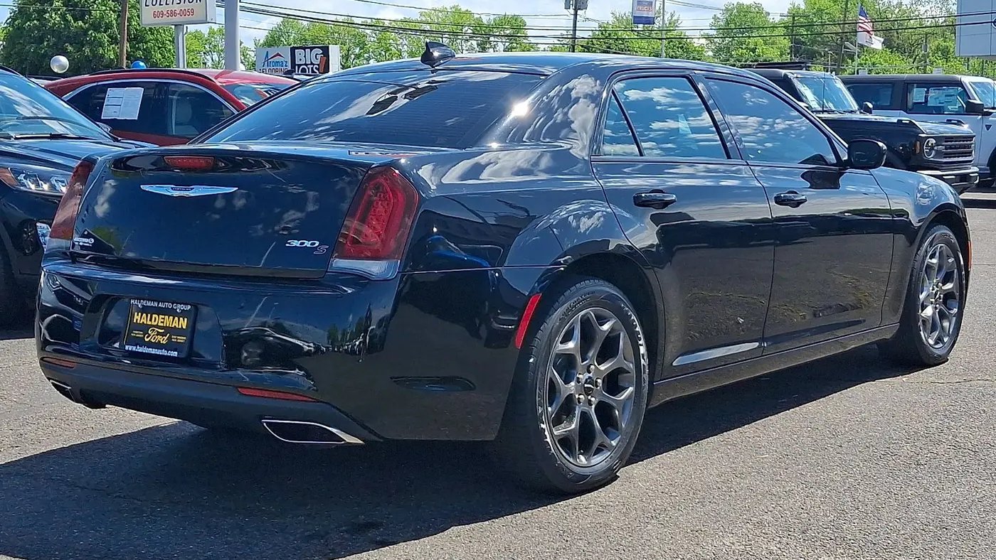 2017 Chrysler 300 S