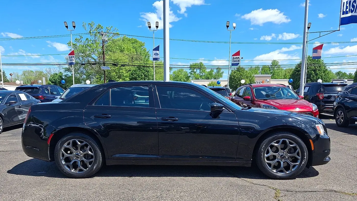 2017 Chrysler 300 S