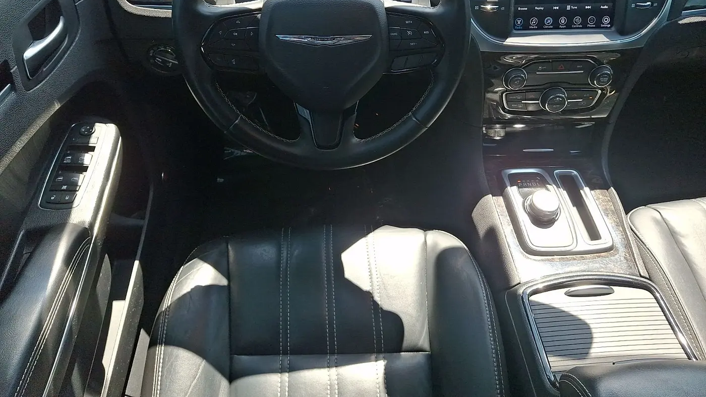2017 Chrysler 300 S