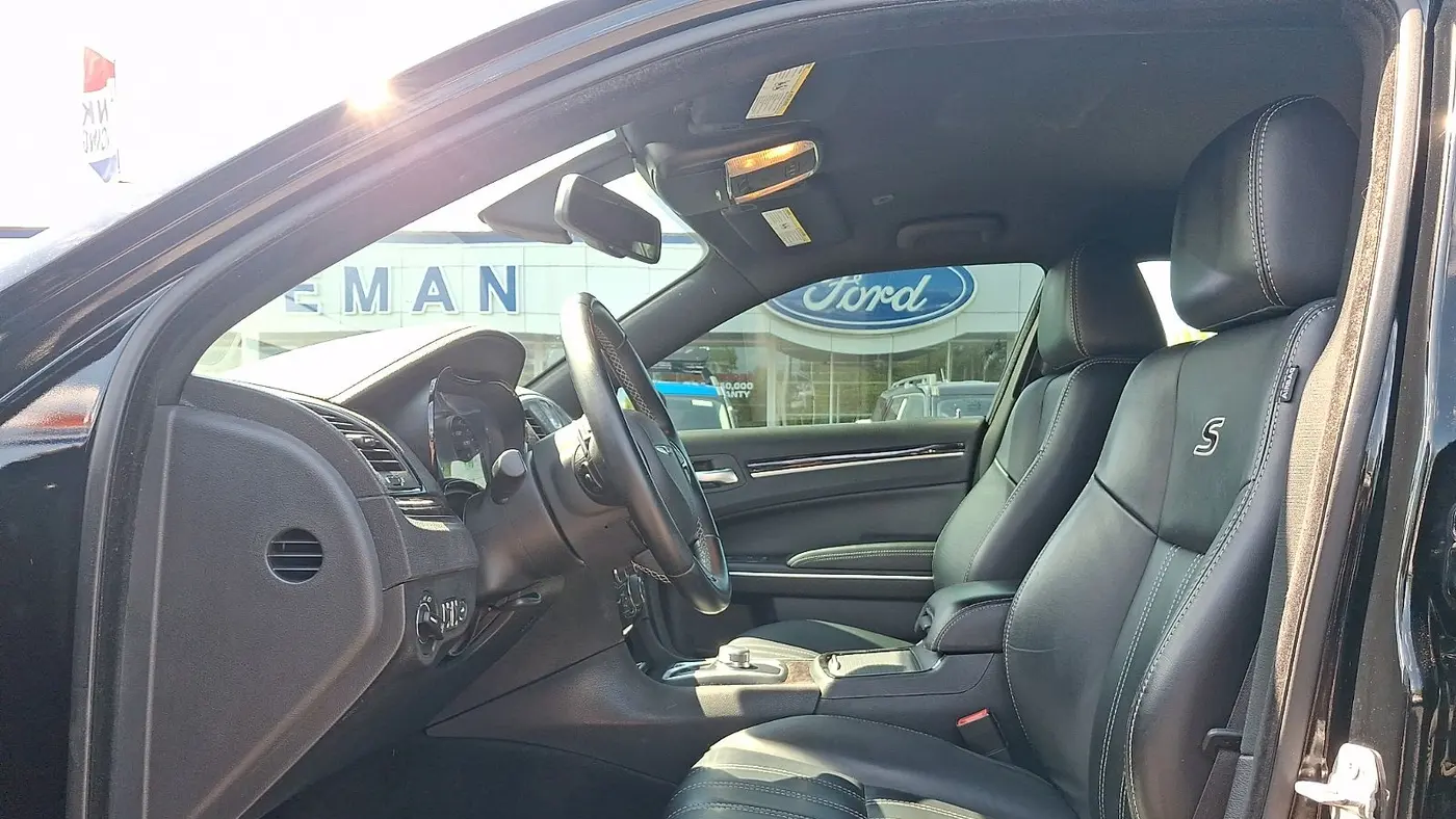 2017 Chrysler 300 S