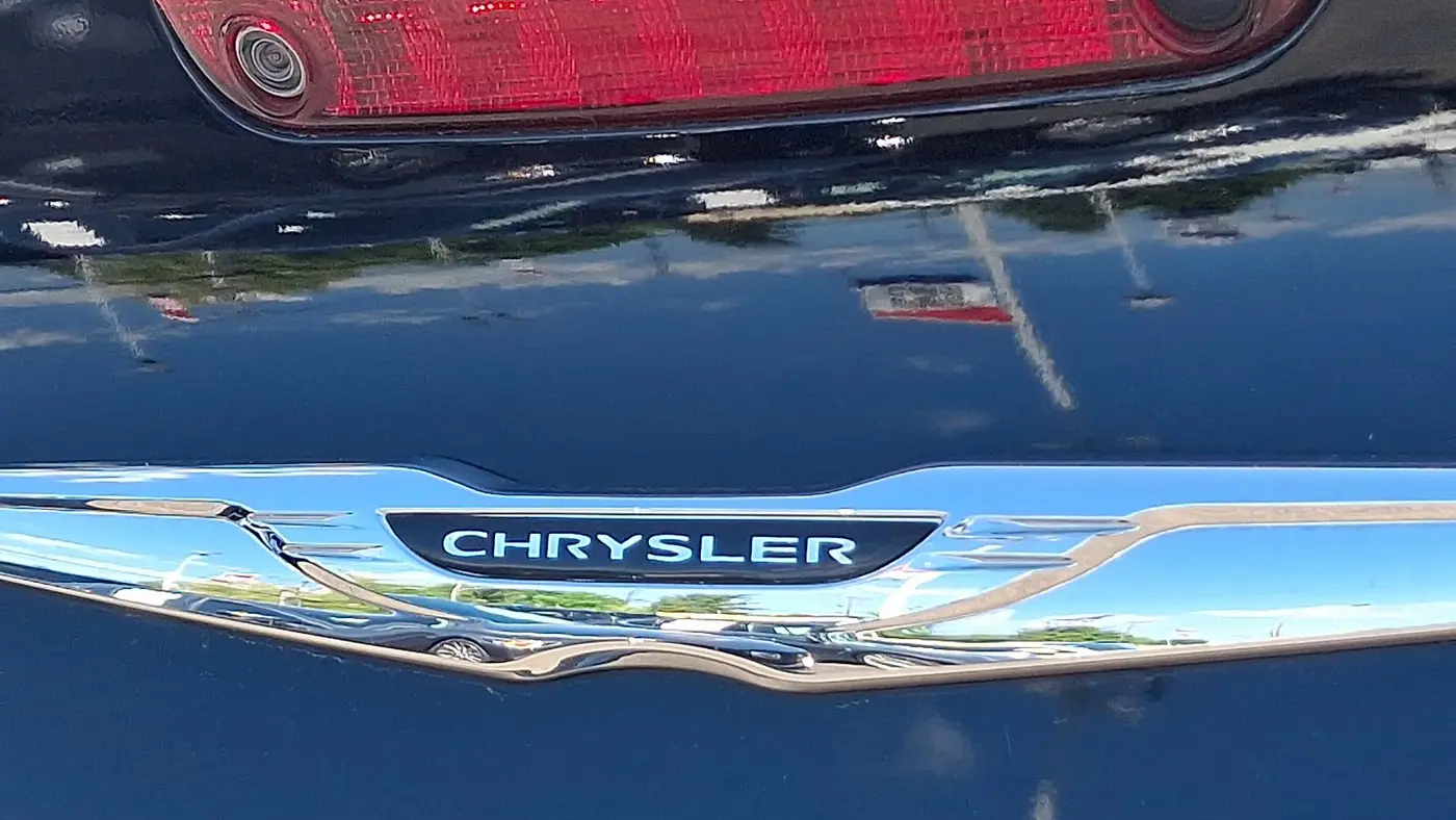 2017 Chrysler 300 S