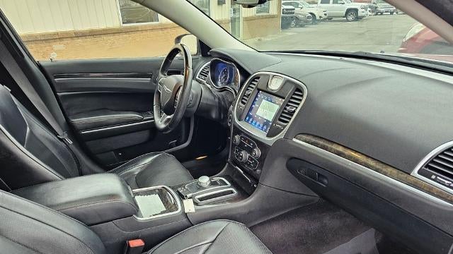 2017 Chrysler 300 C
