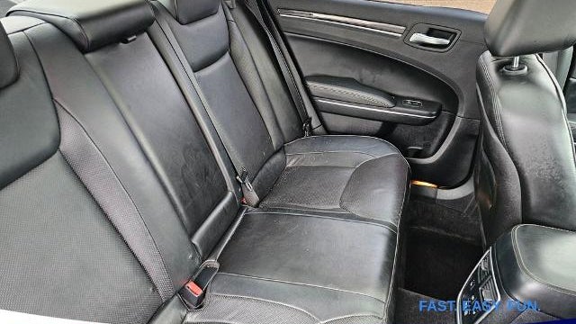 2017 Chrysler 300 C