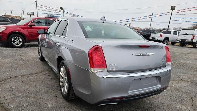 2017 Chrysler 300 C