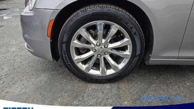 2017 Chrysler 300 C