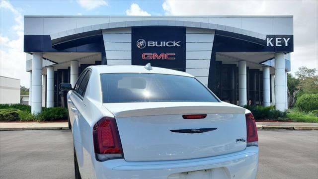 2023 Chrysler 300 C